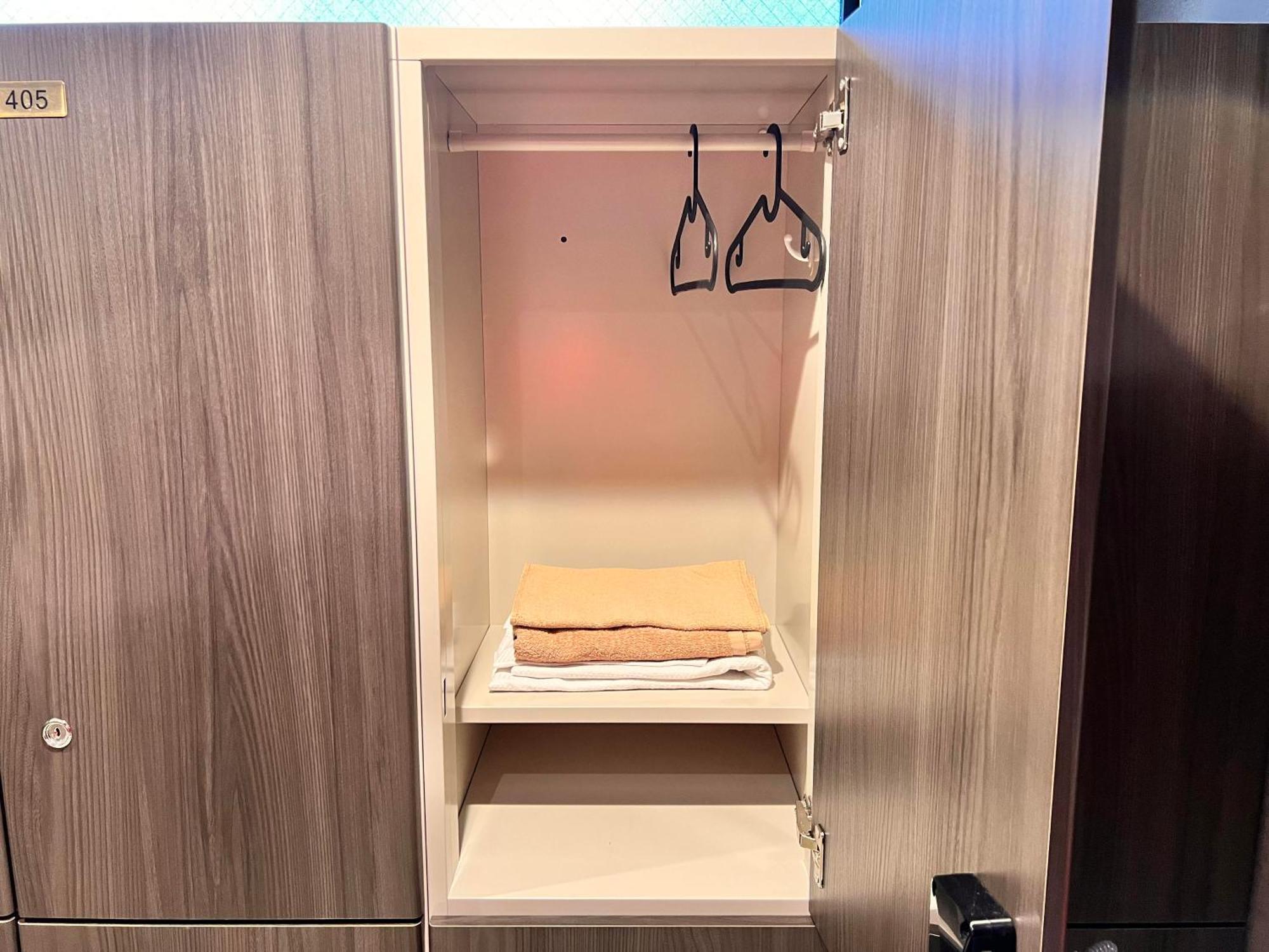Capsule Hotel Suzumoriya Tokyo Exterior photo