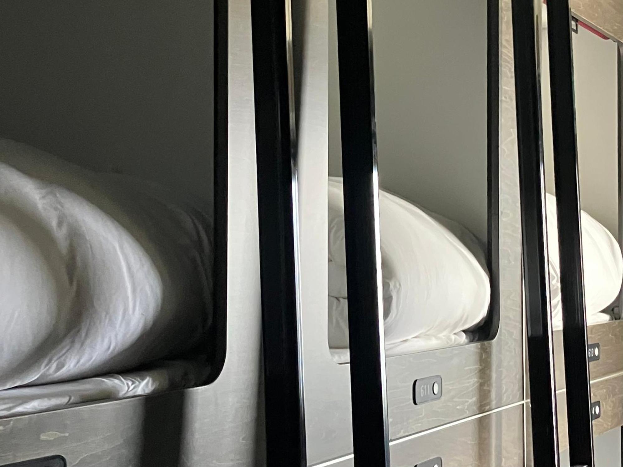 Capsule Hotel Suzumoriya Tokyo Exterior photo