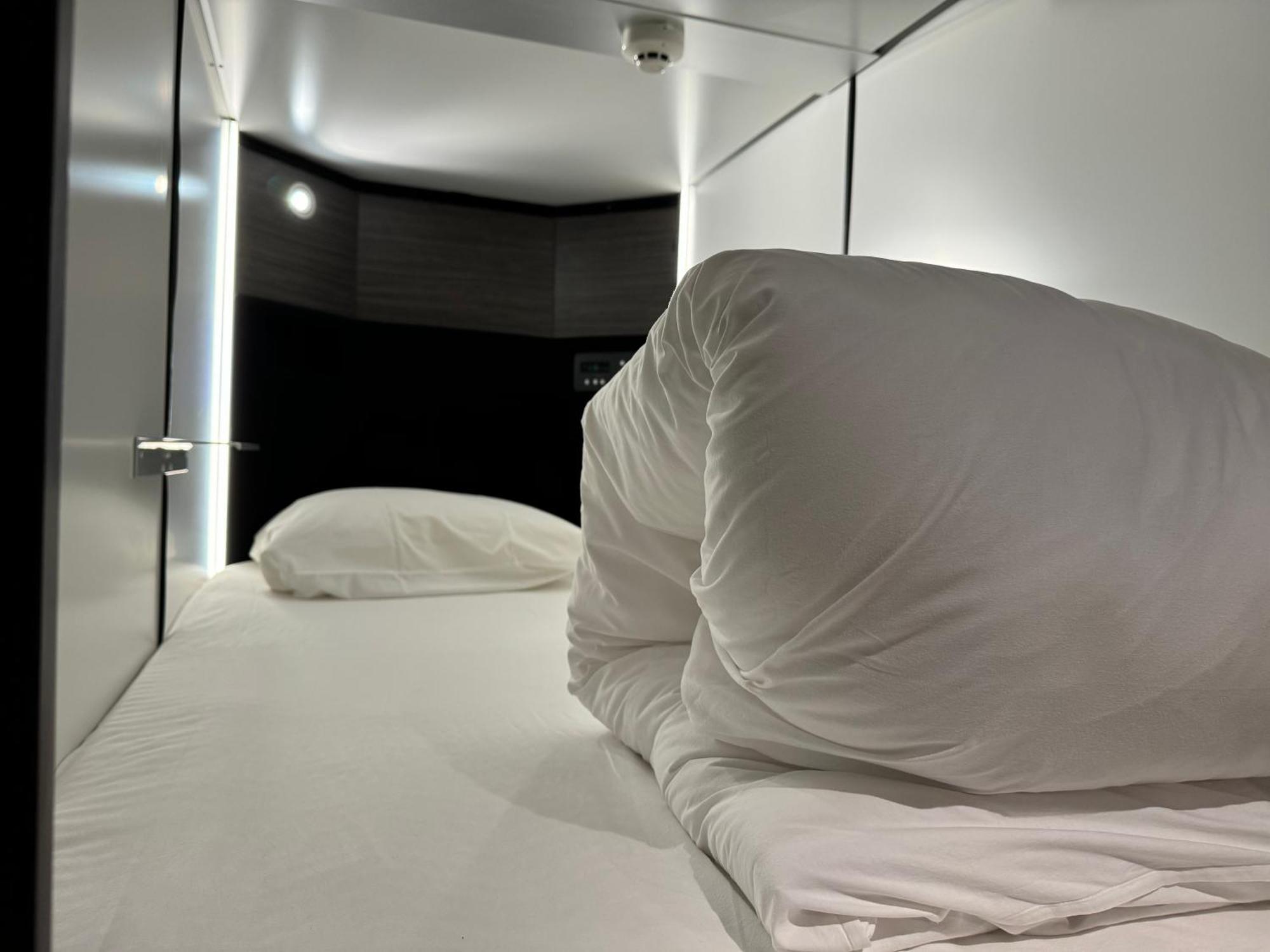 Capsule Hotel Suzumoriya Tokyo Exterior photo